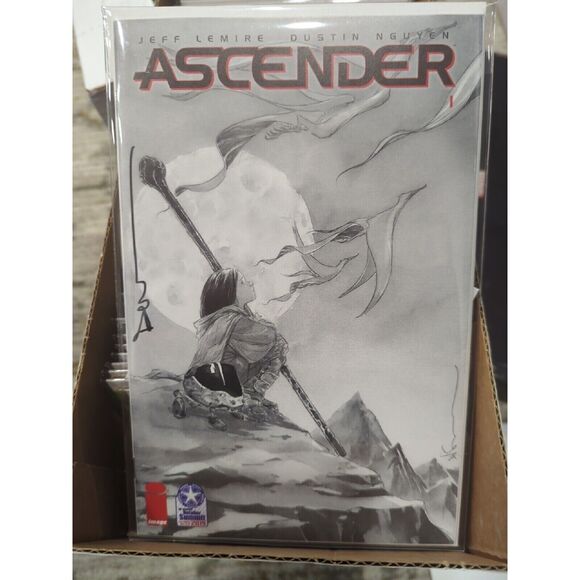 ASCENDER #1 DIAMOND RETAILER SUMMIT VARIANT - SIGNED BY DUSTIN NGUYEN - IMAGE - Picture 7 of 7